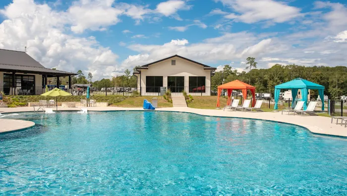 The Retreat RV & Camping Resort Picture 10