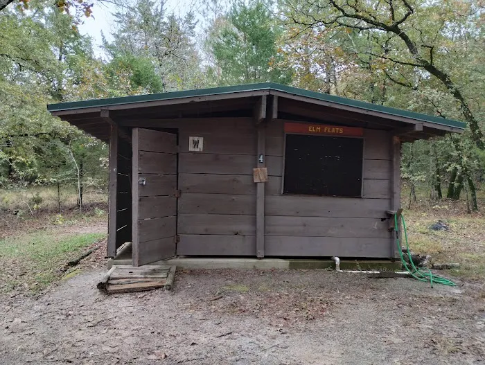 Elm Flats Camp Site Picture 4