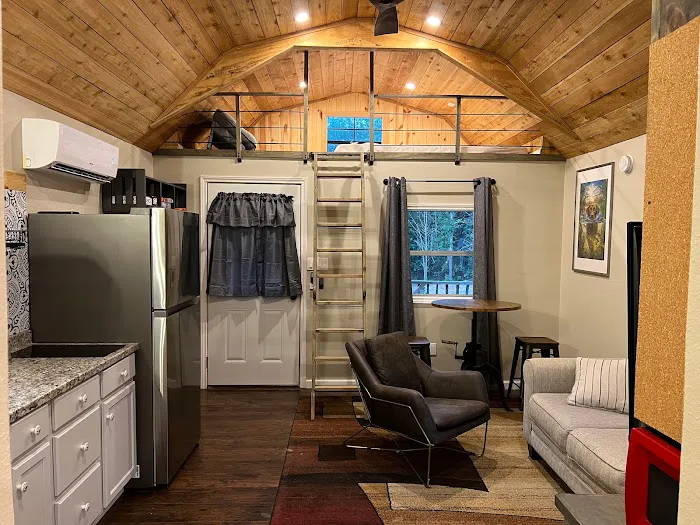Woodsy Cove Cabins Picture 10