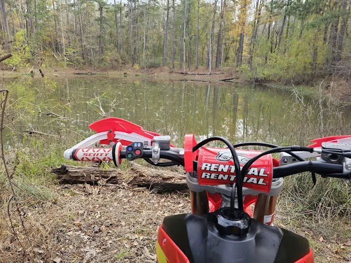 Kelly's Pond Motorized Campground Picture 9