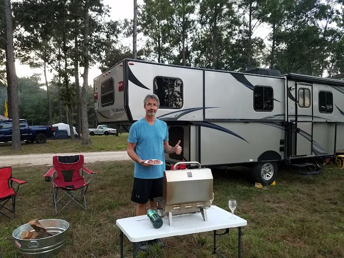 The Fields of New Market Campground Picture 6