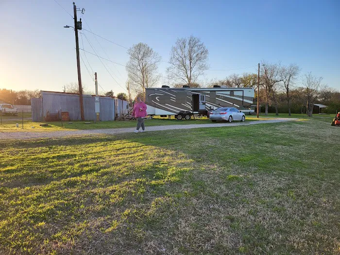 Sunrise Cove RV Resort Picture 5