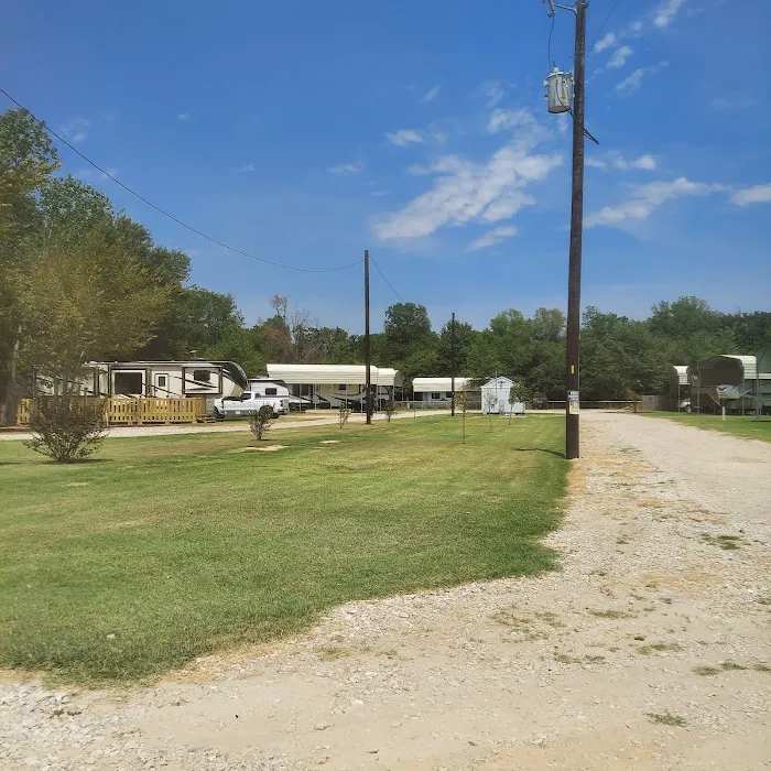 Charlies Place RV park Picture 5