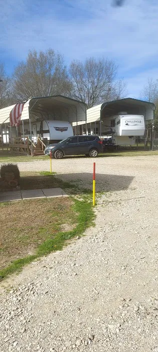 Charlies Place RV park Picture 2