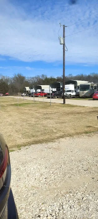 Charlies Place RV park Picture 8