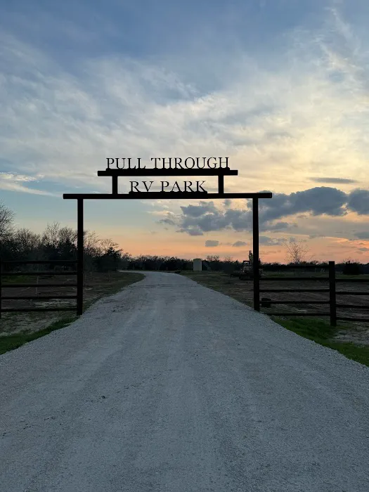 Pull Through RV Park Picture 4