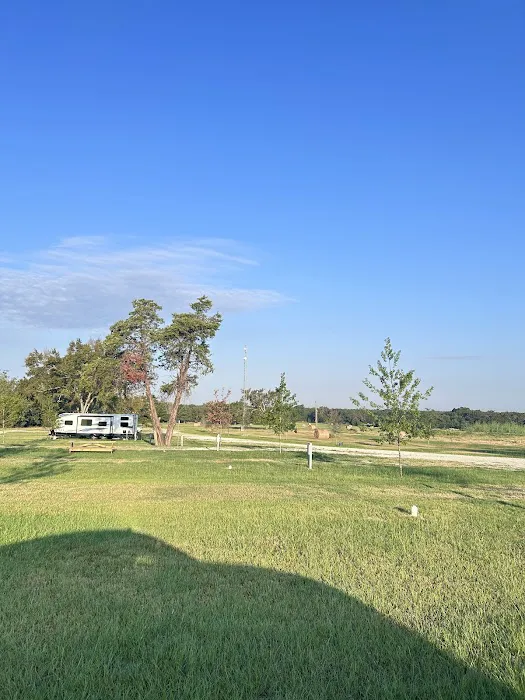 Pull Through RV Park Picture 2