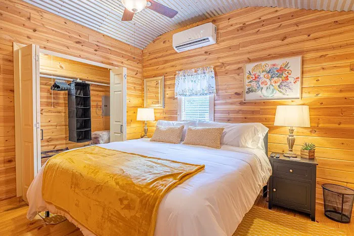 Whispering Pines Cabin Picture 1