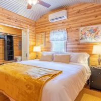 Whispering Pines Cabin ico
