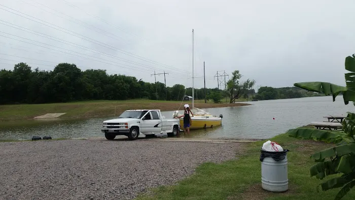 Sunset Cove Marina- Campground & RV Resort Picture 3