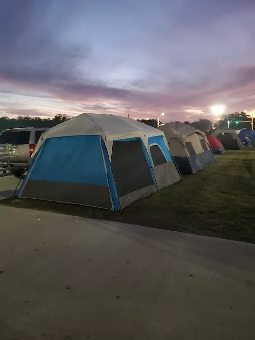 Blowout's Lone Star Campground Picture 3