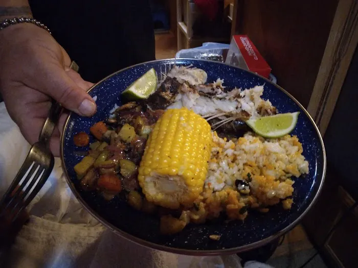 Lake Whitney Camping Resort Ramp Cabin 2 Picture 5