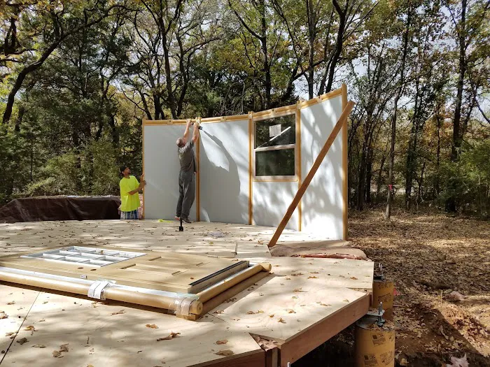 Luxury Yurt at Loyd Park on Joe Pool Lake Picture 7