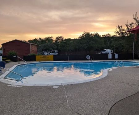 Dallas / Arlington KOA Holiday