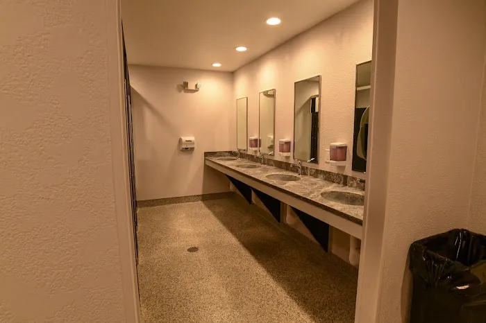 Dallas / Arlington KOA Holiday Picture 2