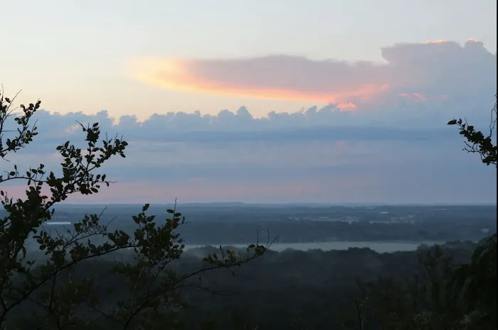 Cross Timbers Glamping Company Picture 2