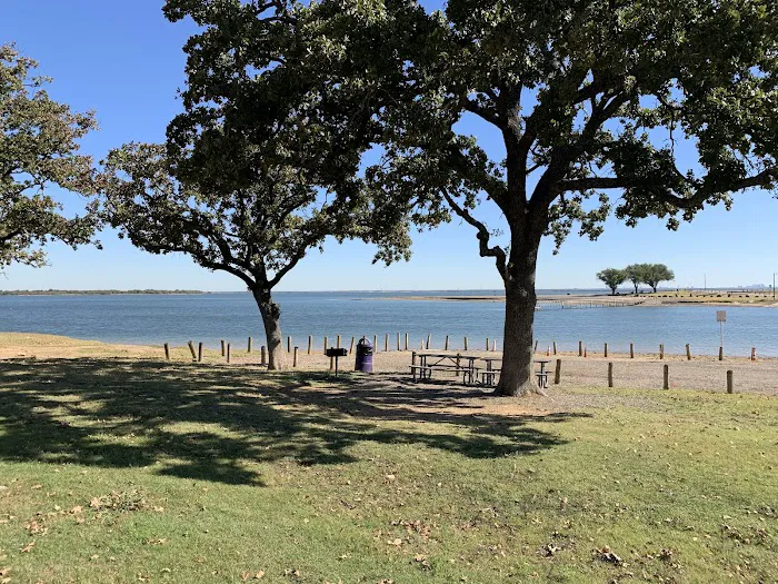 Lake Park Campground Picture 10