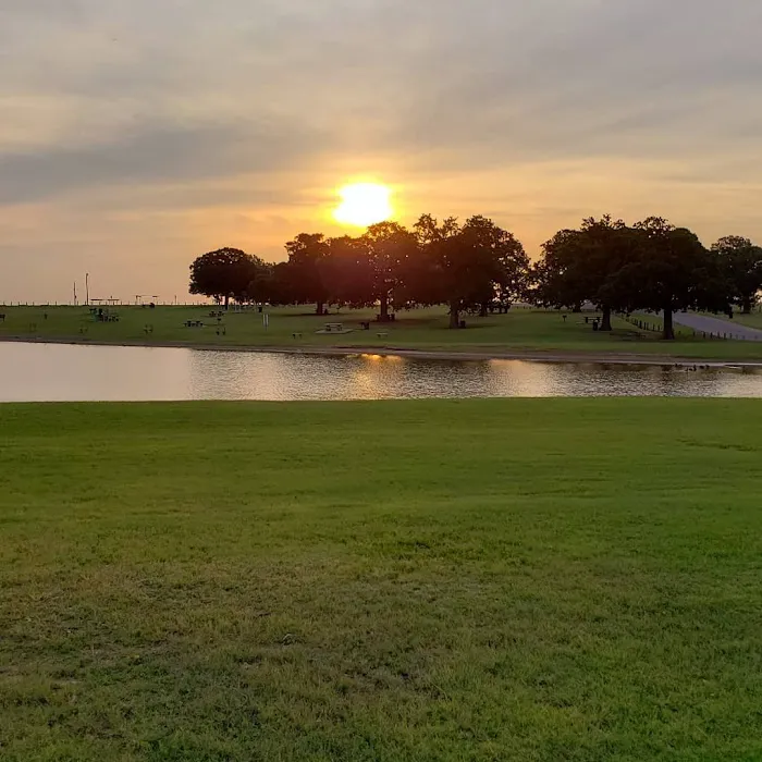 Lake Park Campground Picture 6
