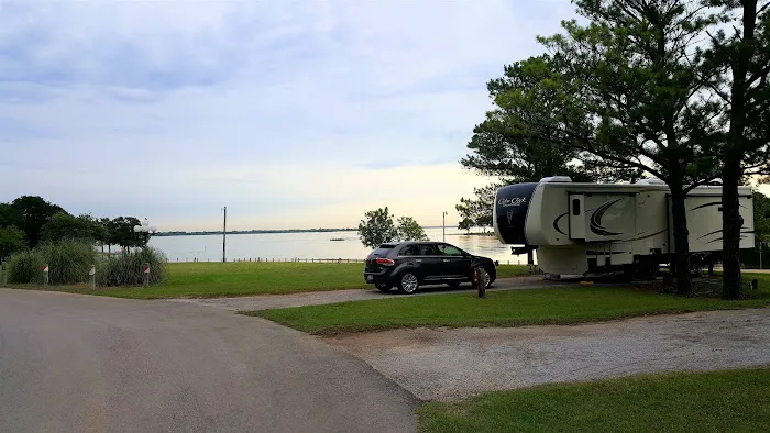 Lake Park Campground Picture 4