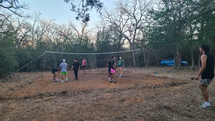 Enchanted Oaks Campground Picture 4