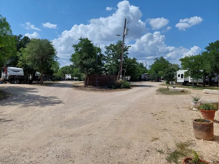 Country Sidewalk RV Park Picture 3