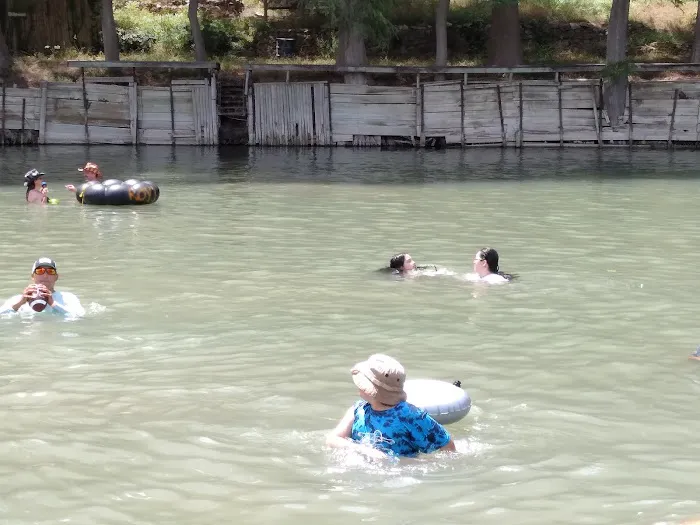 Roy's Rentals & Campground Picture 9