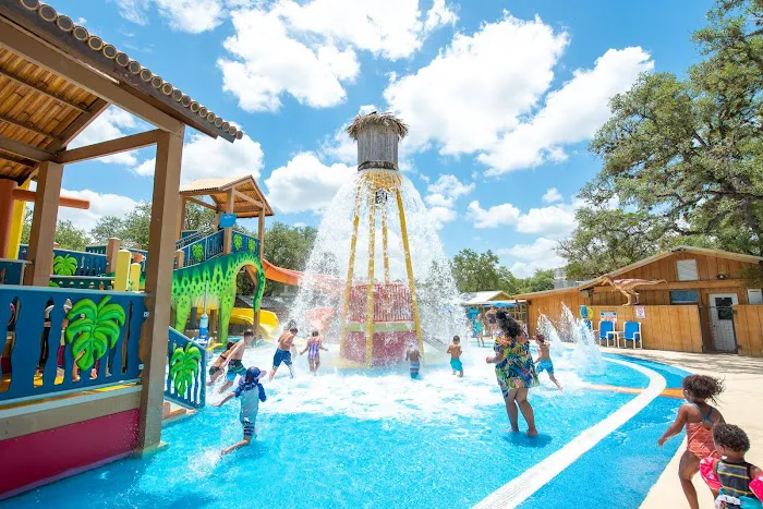 Jellystone Park™ Canyon Lake Picture 9