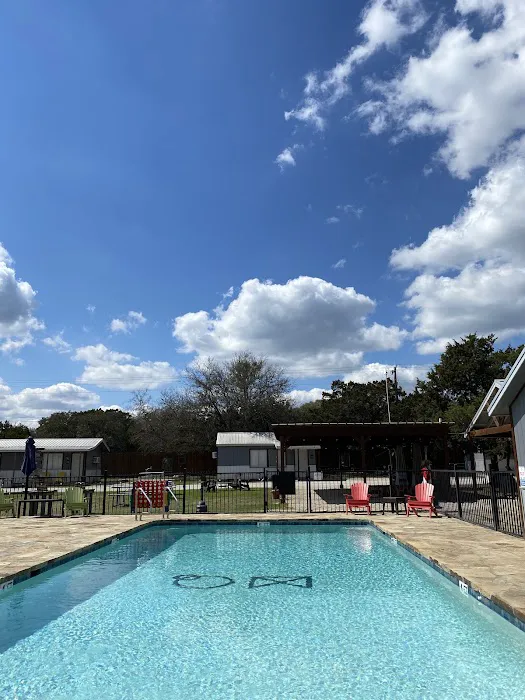 Mystic Quarry - RV & Cabins Resort Picture 6