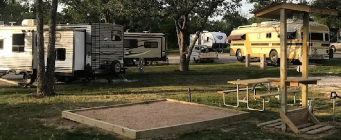 Austin East KOA Holiday Picture 5