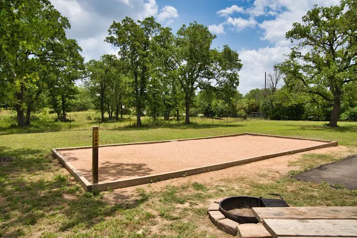 Austin East KOA Holiday Picture 9