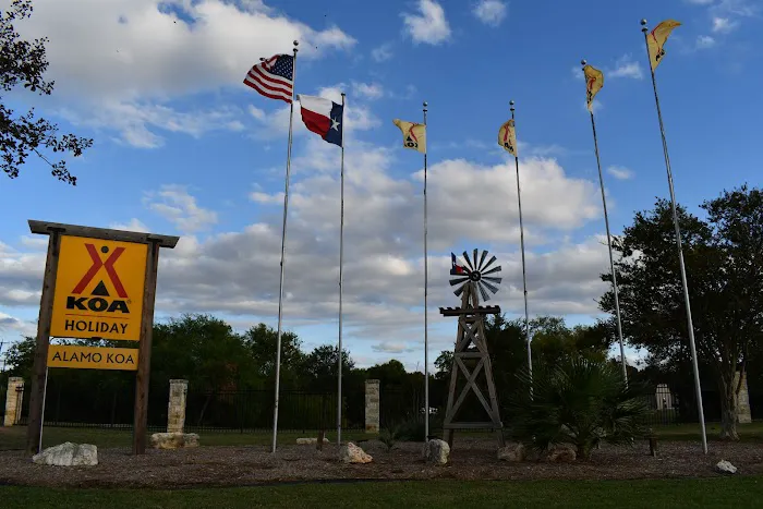 San Antonio / Alamo KOA Holiday Picture 1