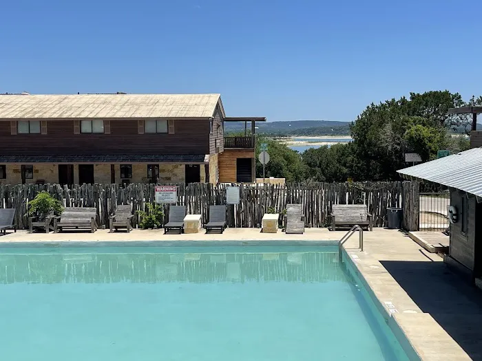 Camp Ledgerock Retreat - Luxury Glamping on Canyon Lake Picture 2