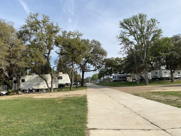 Artesian Rv Park and Campground Picture 3