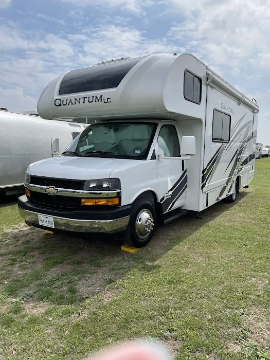 Leander / NW Austin KOA Holiday Picture 9