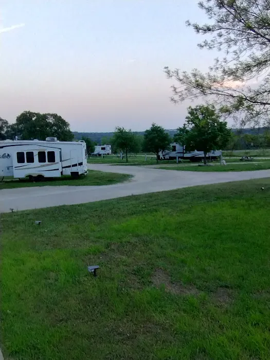 TTT RV Resort Picture 2
