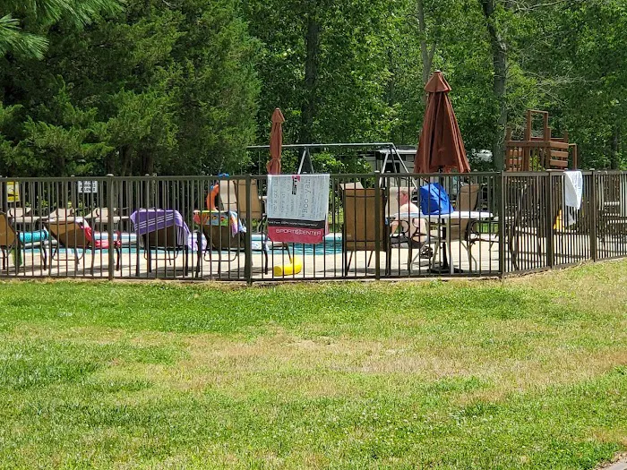 Pine Cone Resort Picture 3