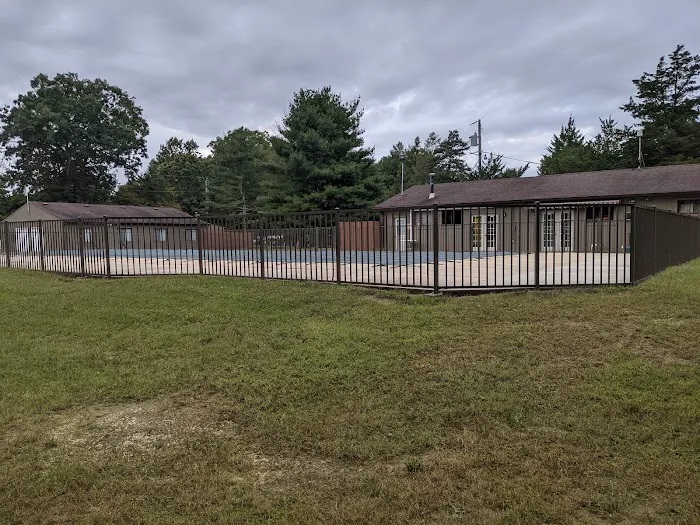 Pine Cone Resort Picture 2