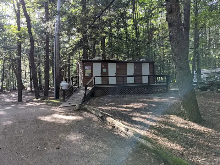 Tamworth Campground (A Modern America Campground) Picture 7