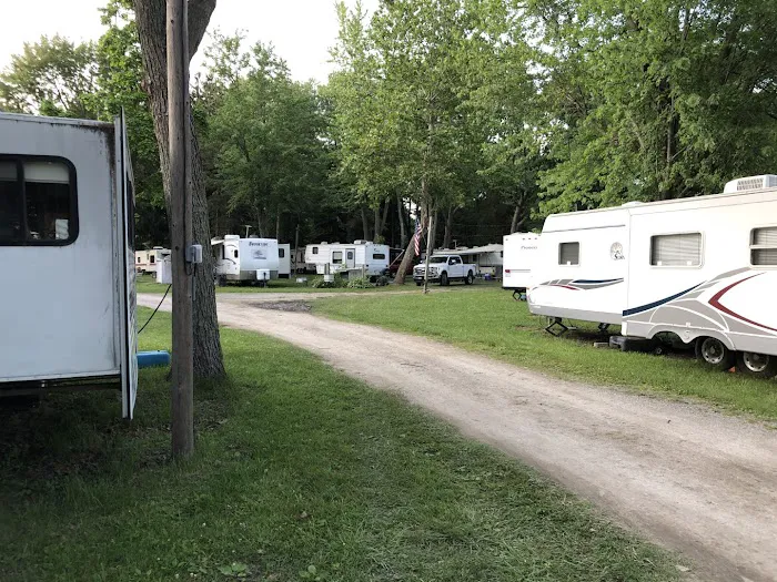 Potter Lake Shore Camp LLC Picture 6