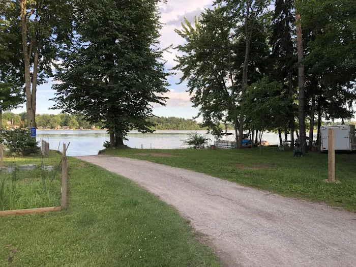 Potter Lake Shore Camp LLC Picture 8