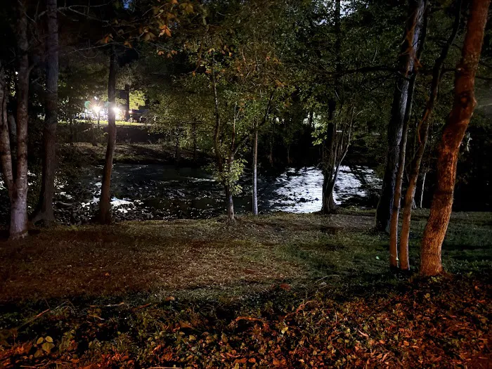 River Cove Campground Picture 2