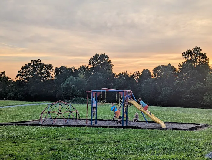 The Bee Happy Campground Picture 3