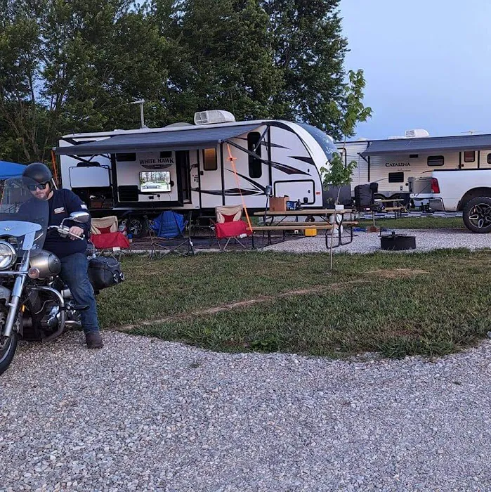 The Bee Happy Campground Picture 7