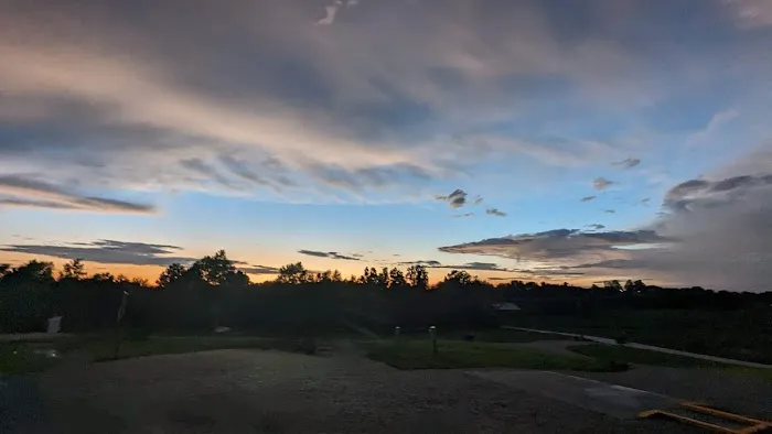 The Bee Happy Campground Picture 1