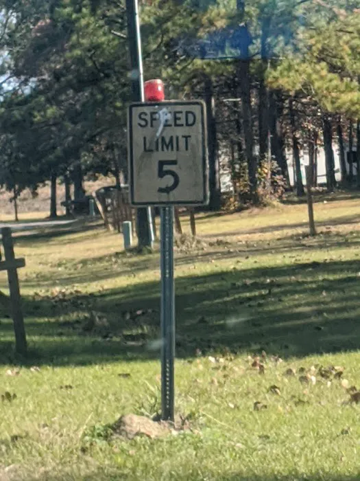 Quiet Oaks Campground Picture 3