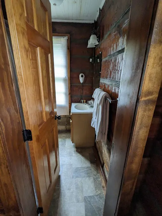 DeSoto State Park Cabin #11 Picture 2