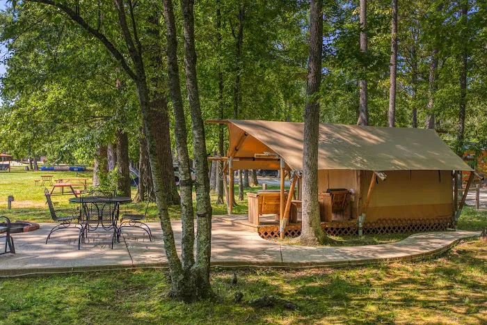 The Broken Banjo RV Park Picture 1