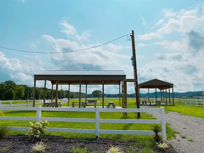 Bluegrass River RV Picture 4