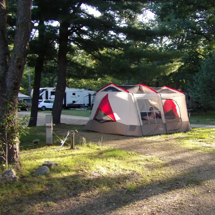 Nature's Touch Campground and RV Park Picture 3