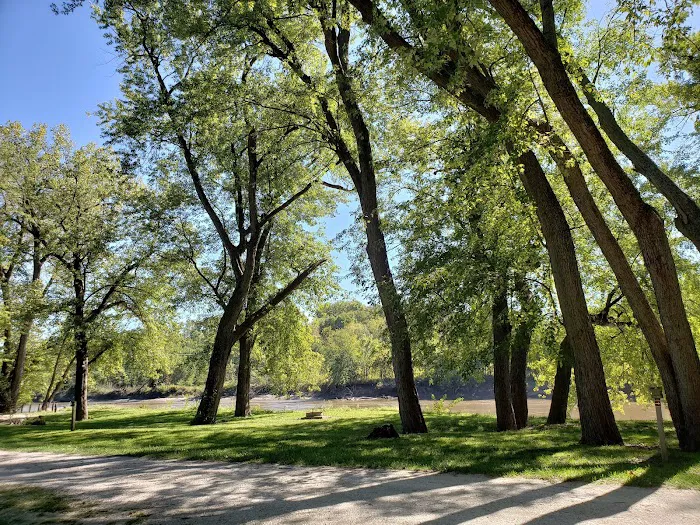 Sycamore Loop Picture 6